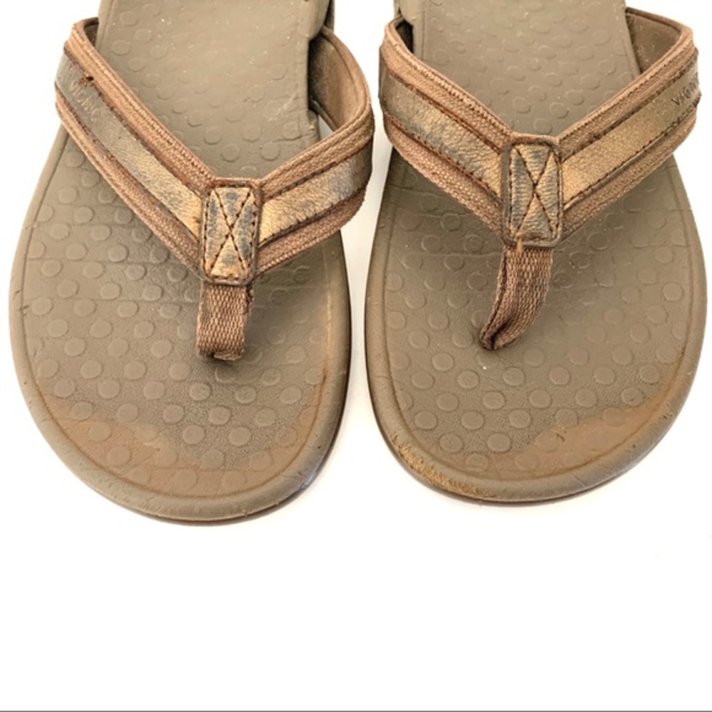 Vionic Slip On Sandals - Picture 10 of 11